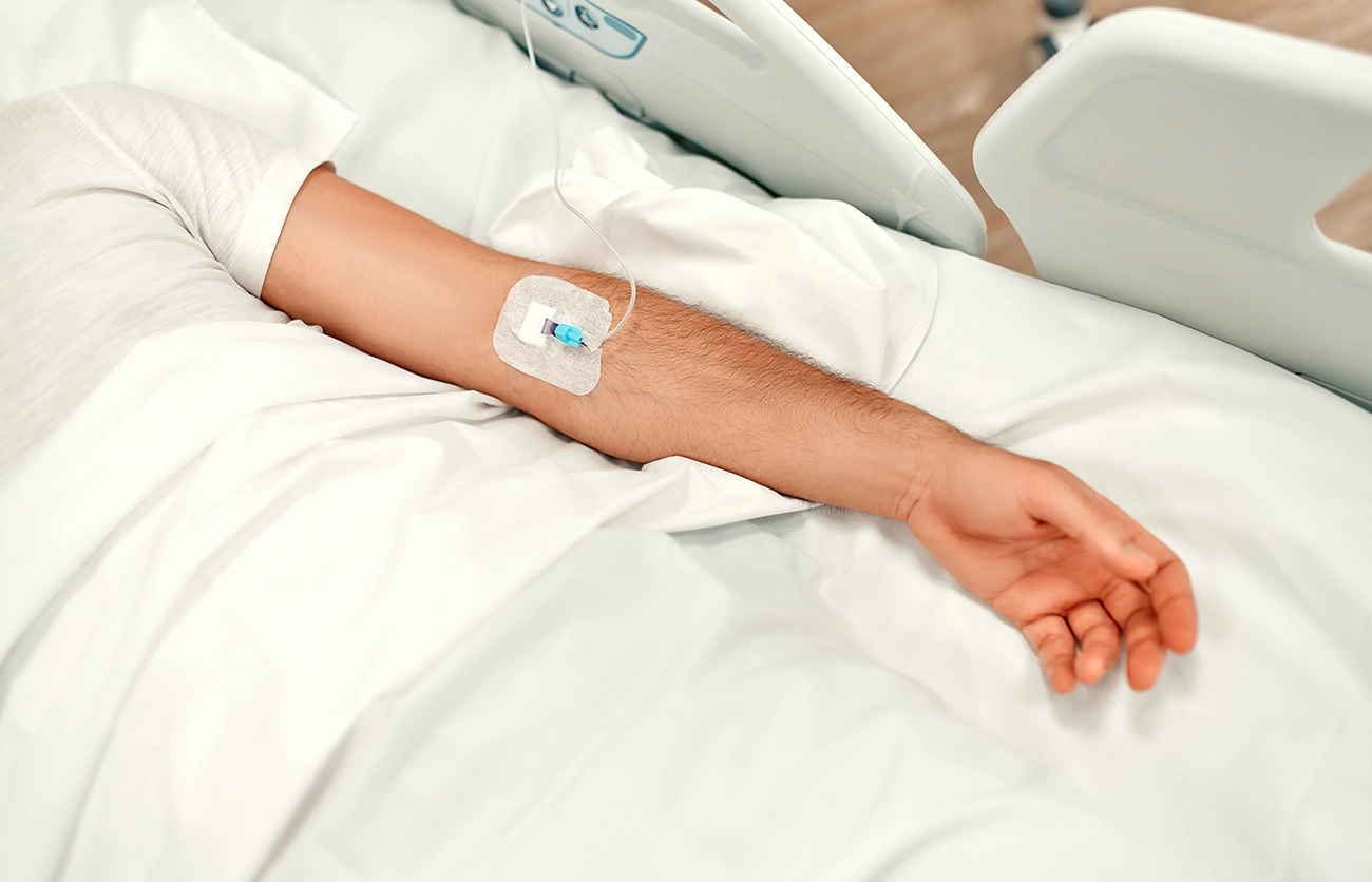 can phlebotomists give b12 injections B12 Shots: Benefits, Uses, Safety, Cost & How They Work main image 1